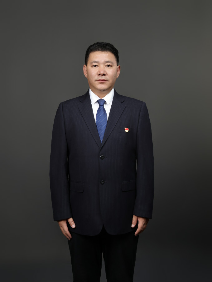 頓珠朗加 (董事長、黨委書記)